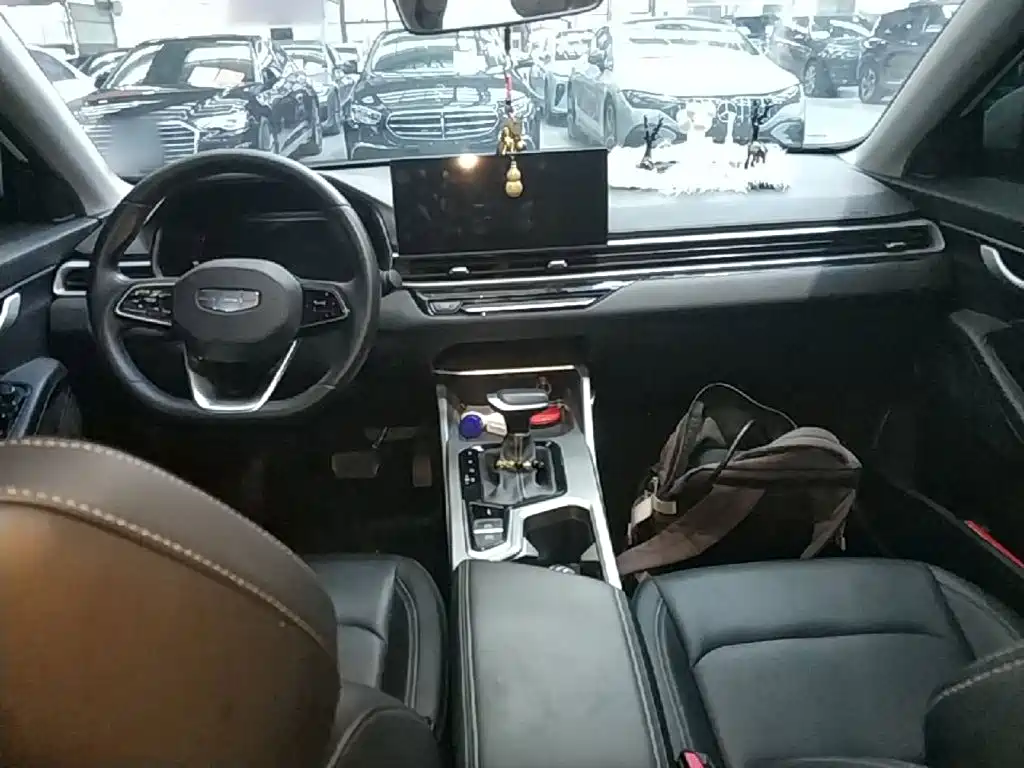 Geely Emgrand — миниатюра 10