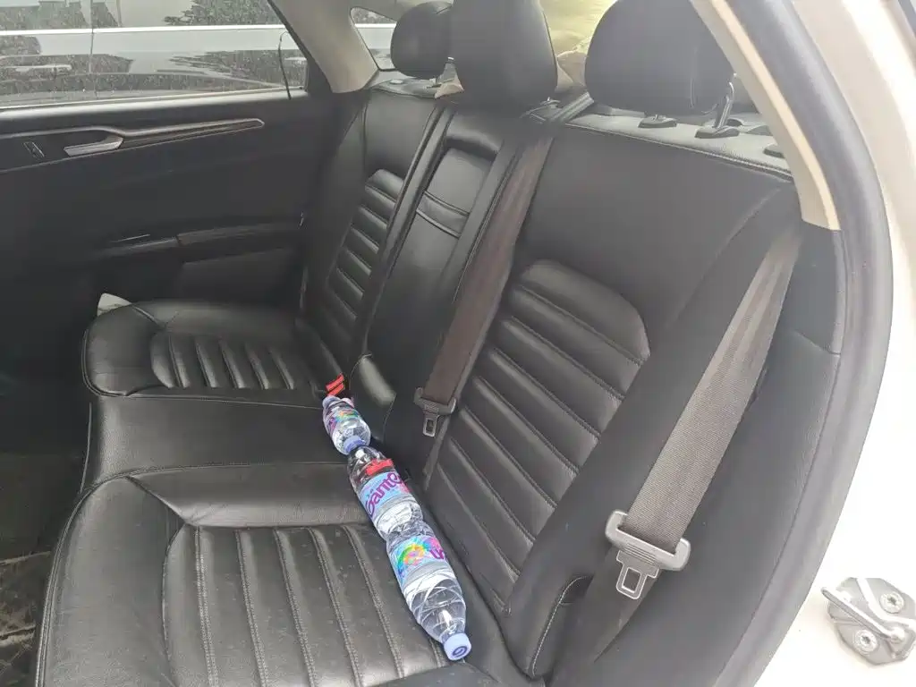 Ford Mondeo — миниатюра 18