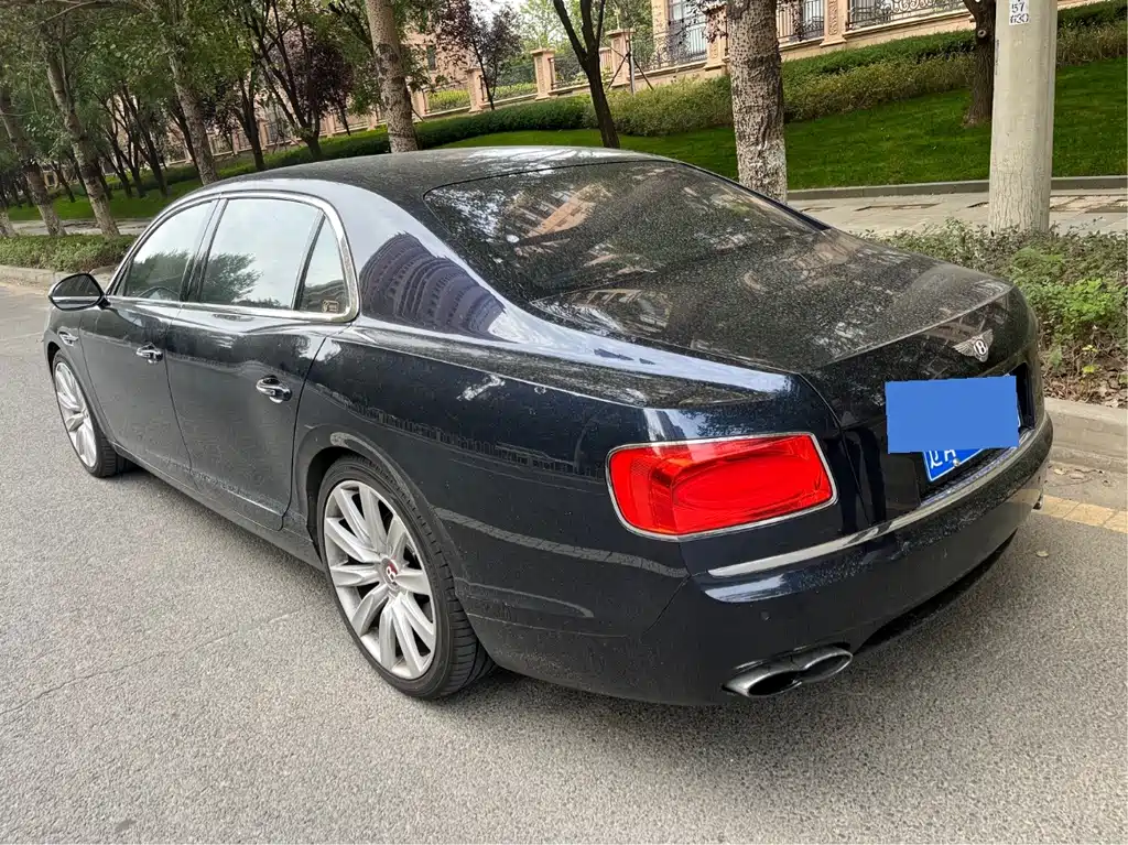 Bentley Flying Spur — миниатюра 21