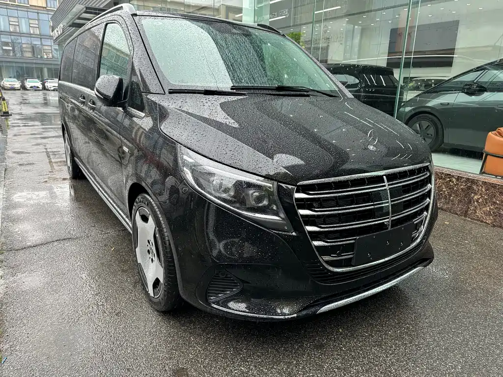Mercedes-Benz V-Class V 2024 V 300 L Luxury