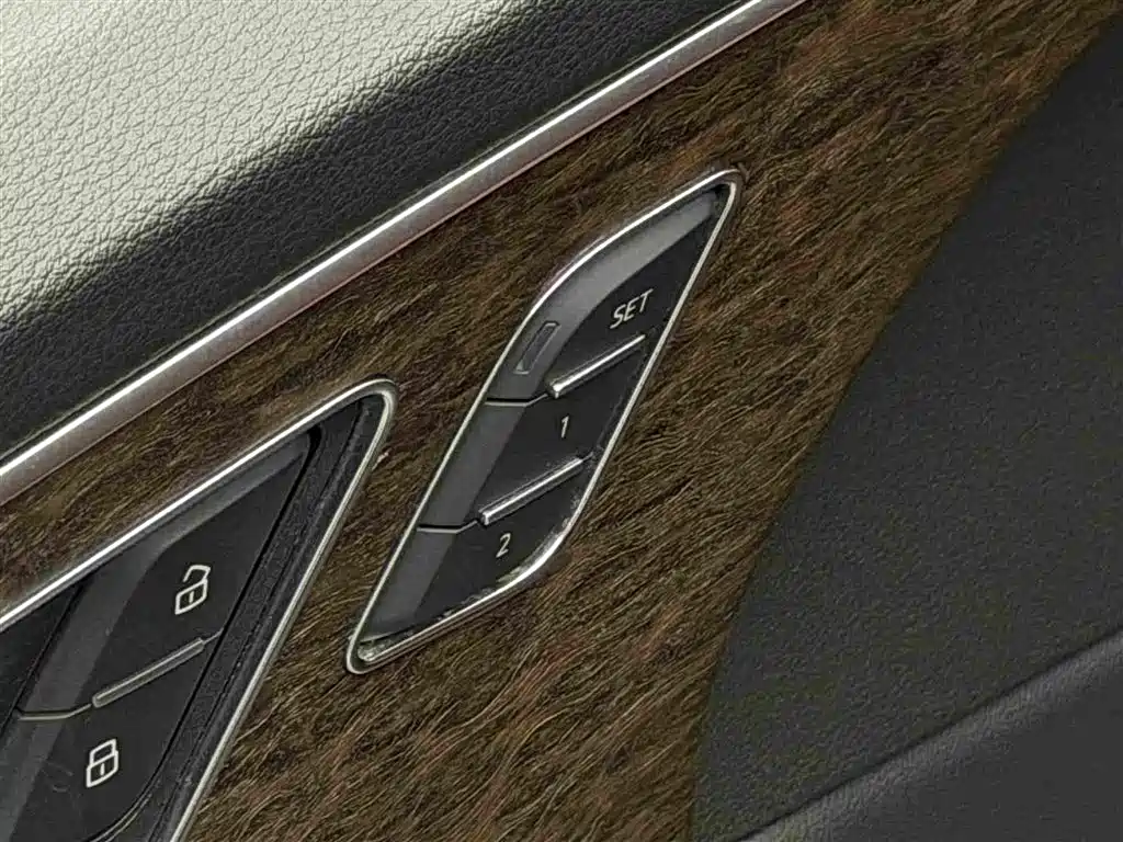 Audi Q7 — миниатюра 6