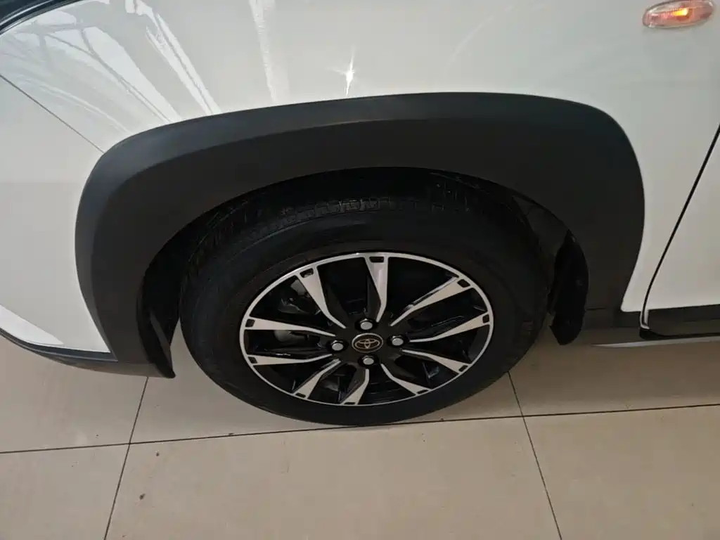 Toyota Yaris L — миниатюра 23