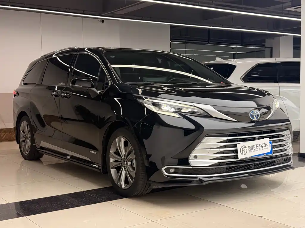 Toyota Sienna — миниатюра 3