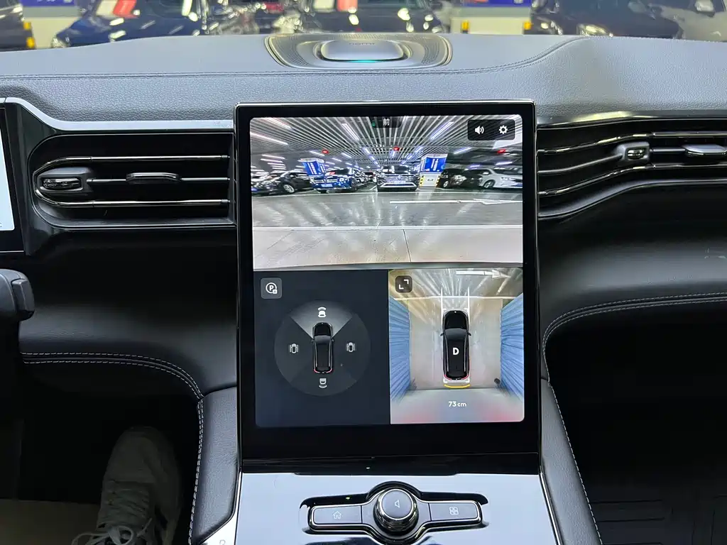 NIO ES8 2020 580KM мест