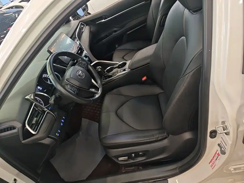 Toyota Camry — миниатюра 15