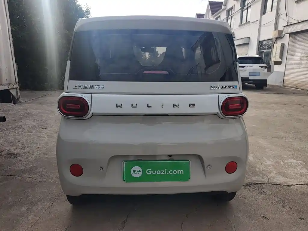 Wuling MINIEV — миниатюра 5