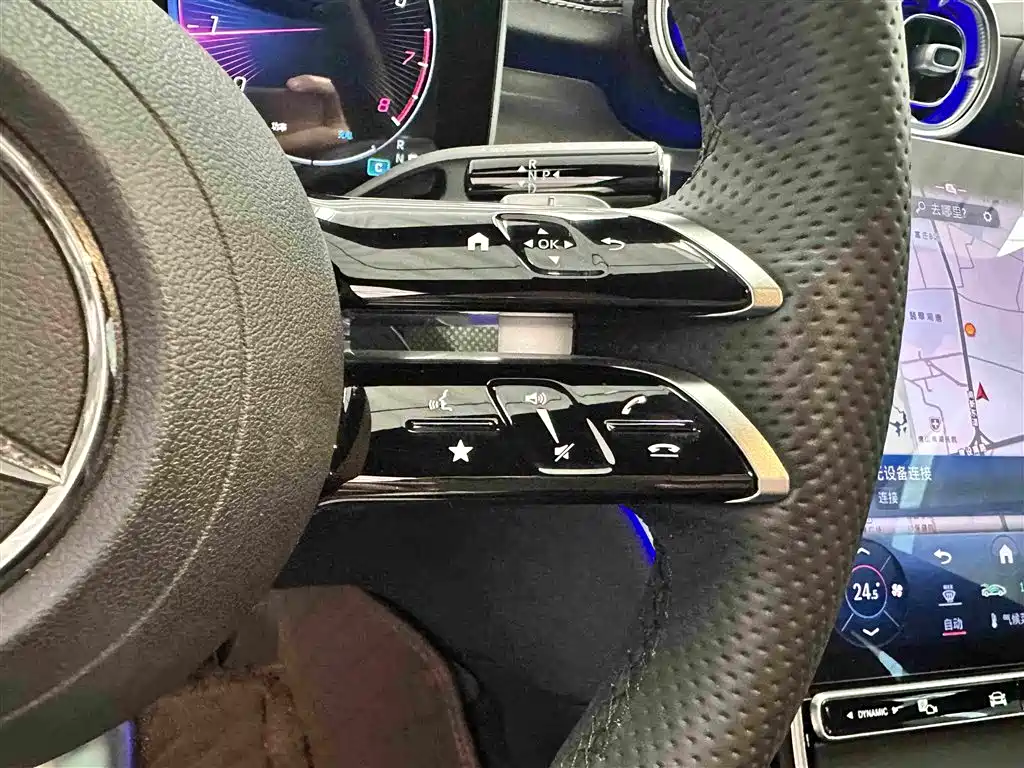 Mercedes-Benz C-Class — миниатюра 11