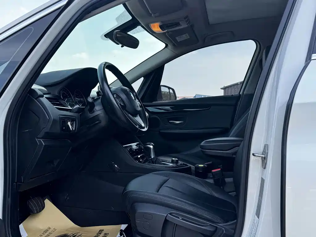 BMW 2 Series Active Tourer 218i Fashion Type, фото 12