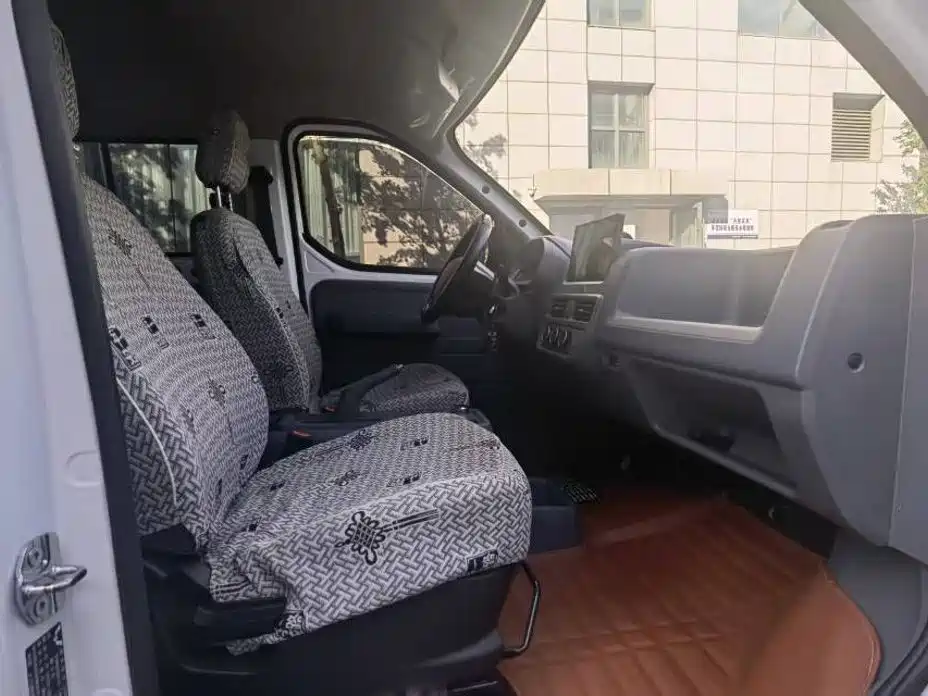 Wuling Yangguang — миниатюра 8
