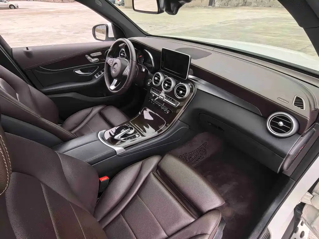 Mercedes-Benz GLC — миниатюра 31