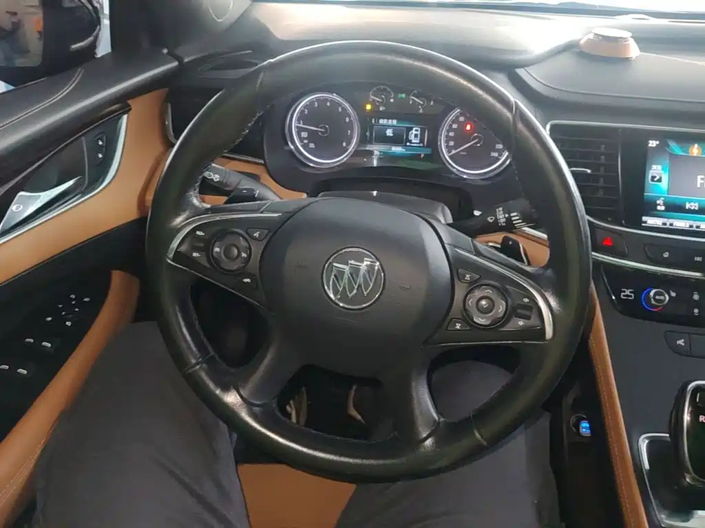 Buick LaCrosse — миниатюра 11