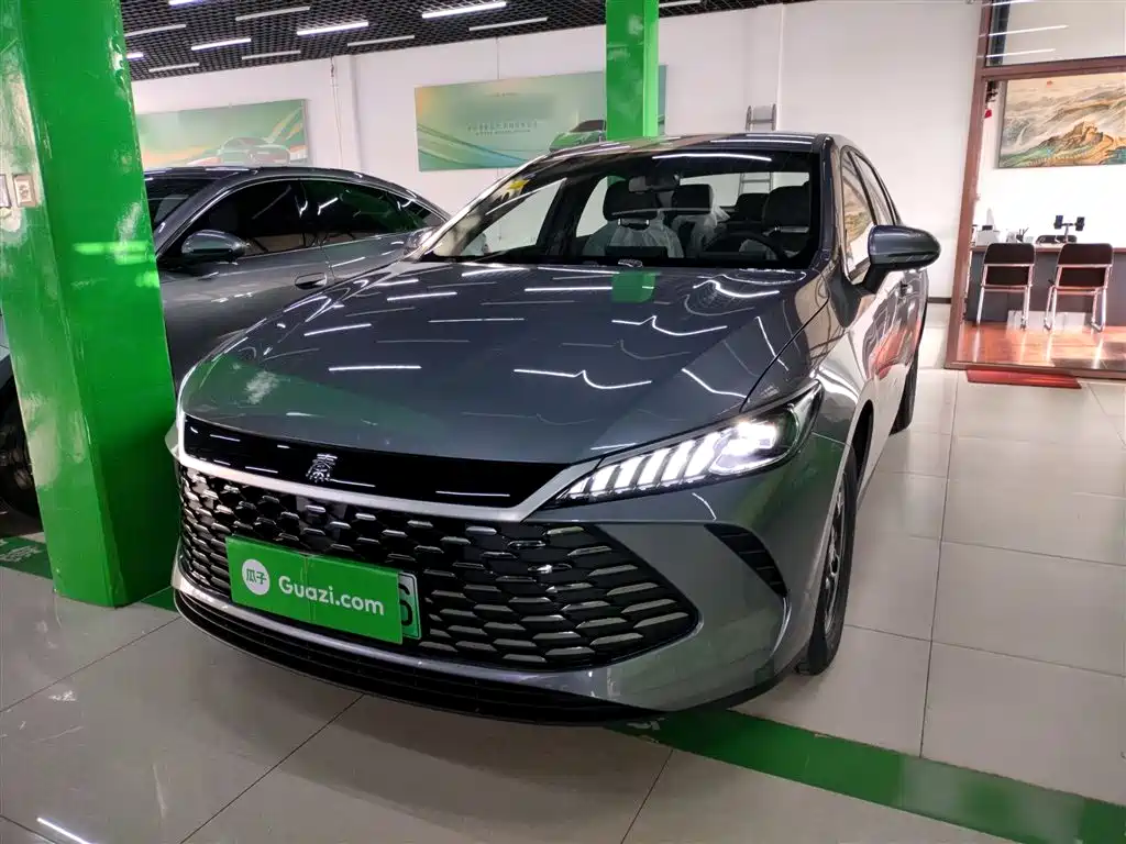 BYD Qin Plus PLUS 2025 DM-i Smart Drive 128KM