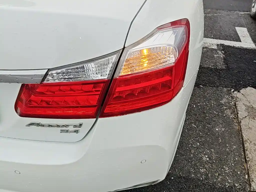 Honda Accord — миниатюра 8