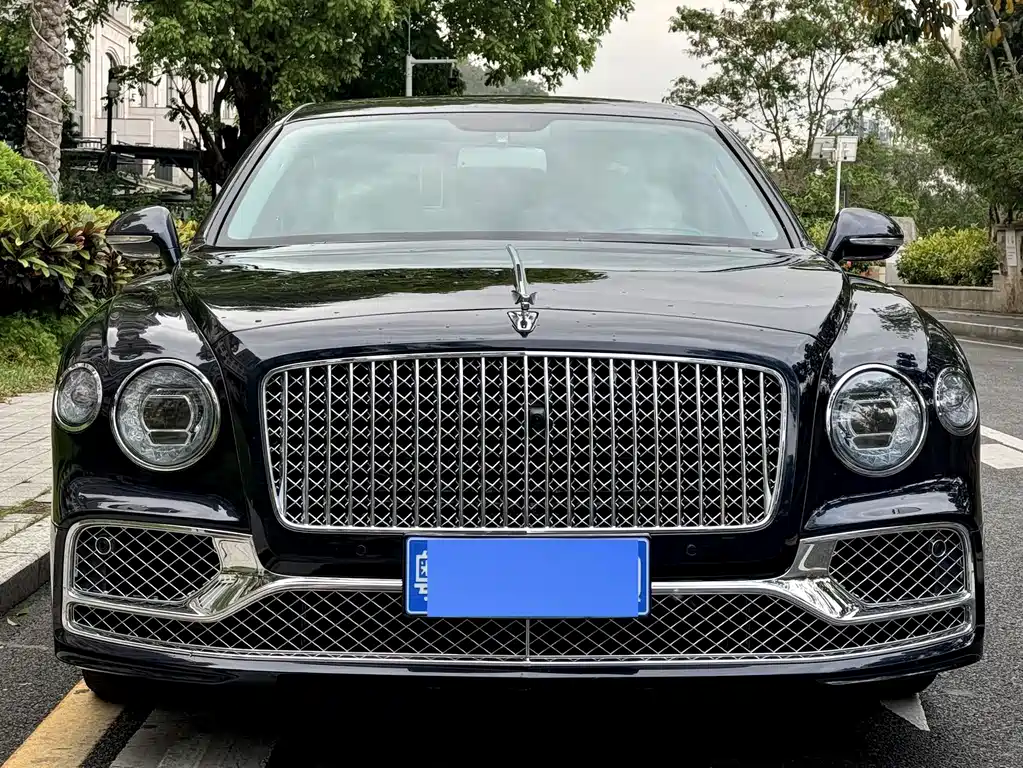 Bentley Flying Spur 2010 6.0T мест