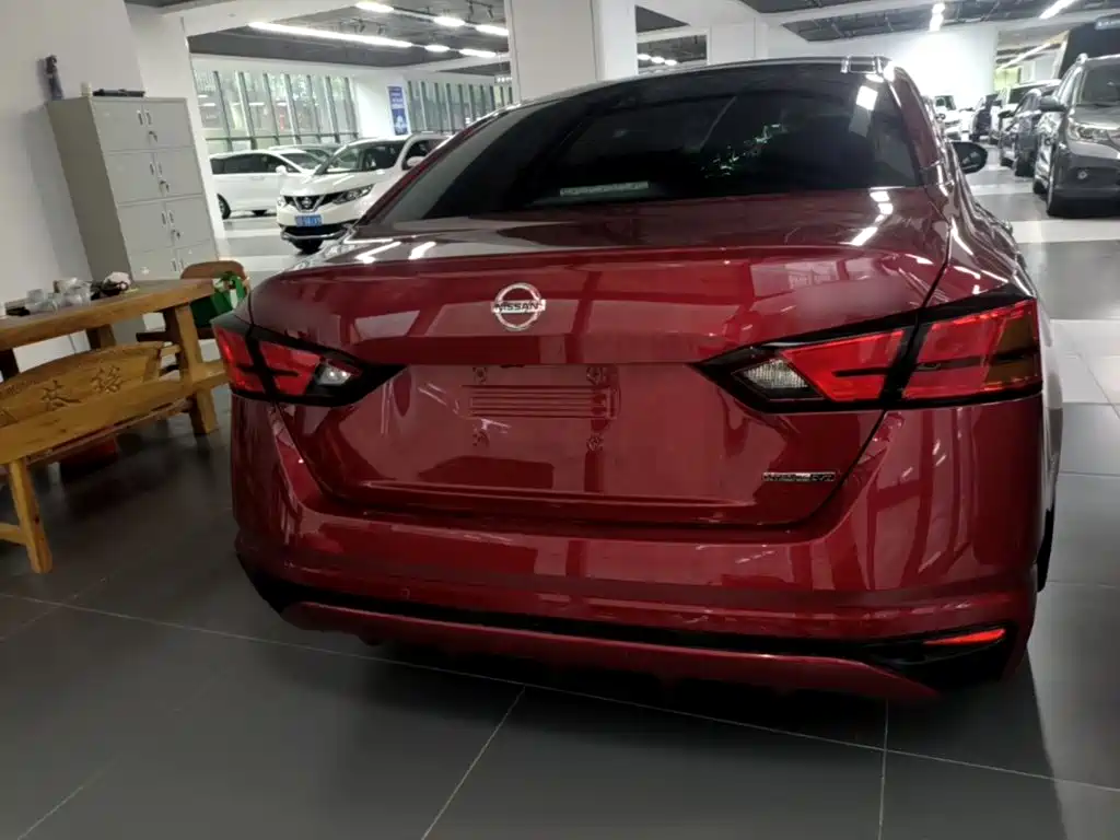 Nissan Teana — миниатюра 6