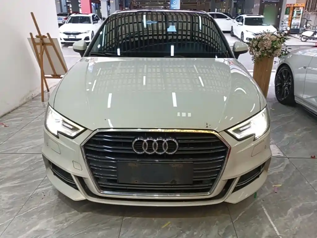 Audi A3 2018 30 Sportback 35 TFSI Fashion