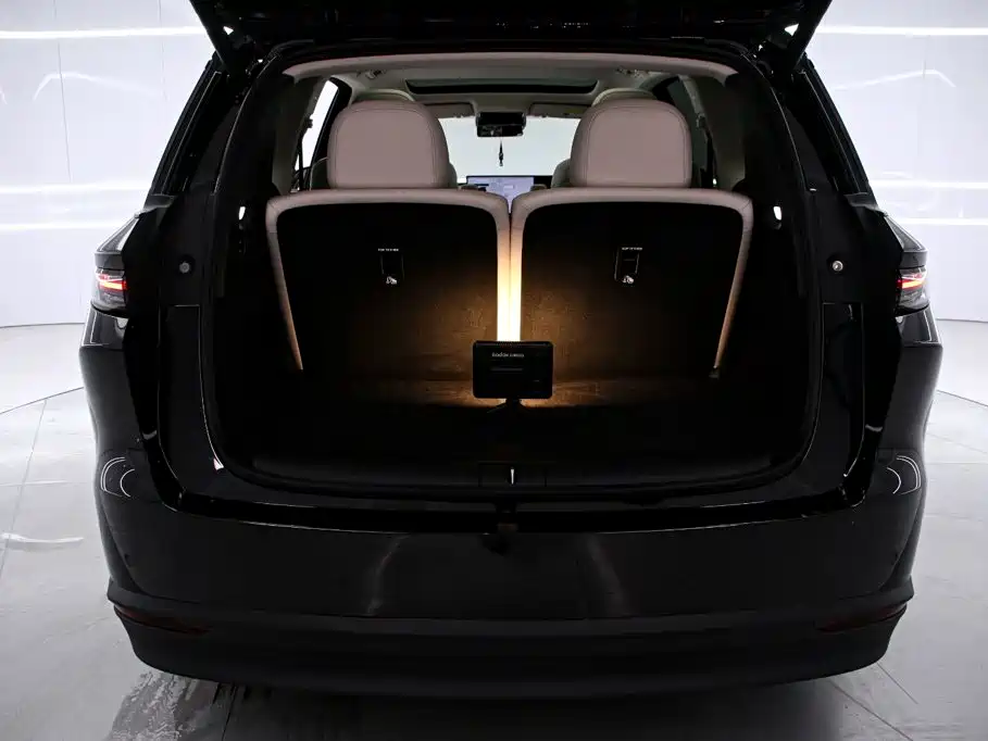Li Auto Li i8 — миниатюра 17