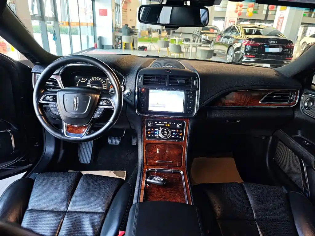 Lincoln Continental — миниатюра 10
