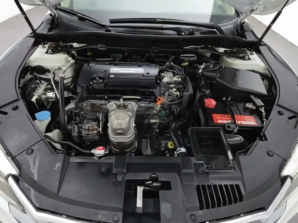 Honda Accord — миниатюра 6