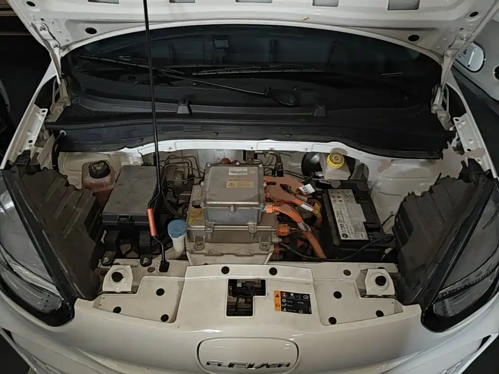 Roewe Clever — миниатюра 20