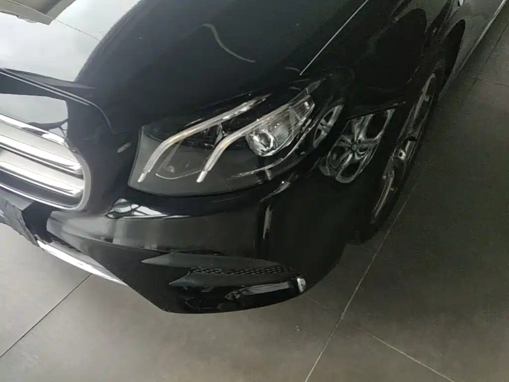 Mercedes-Benz E-Class — миниатюра 24