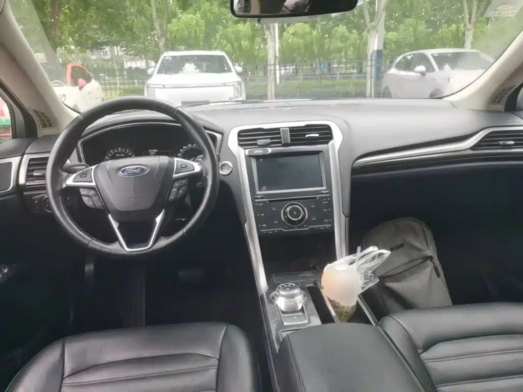 Ford Mondeo — миниатюра 10
