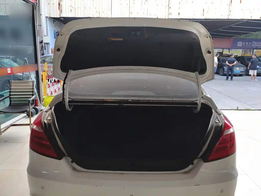 Geely Emgrand — миниатюра 19