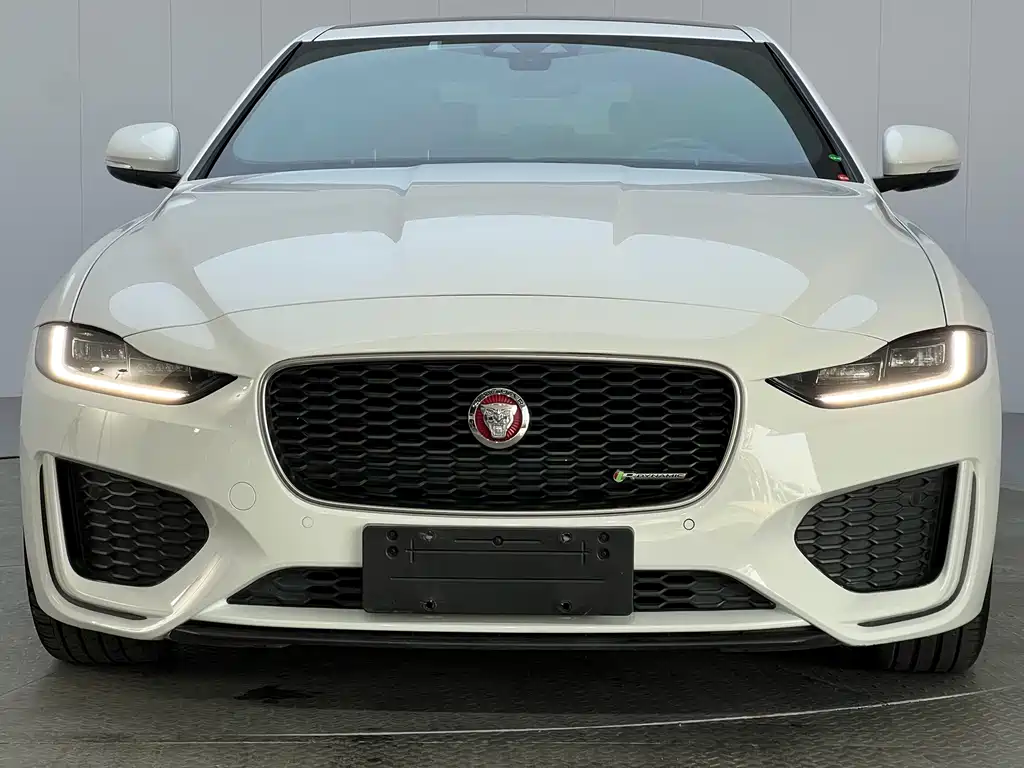 Jaguar XEL — миниатюра 2