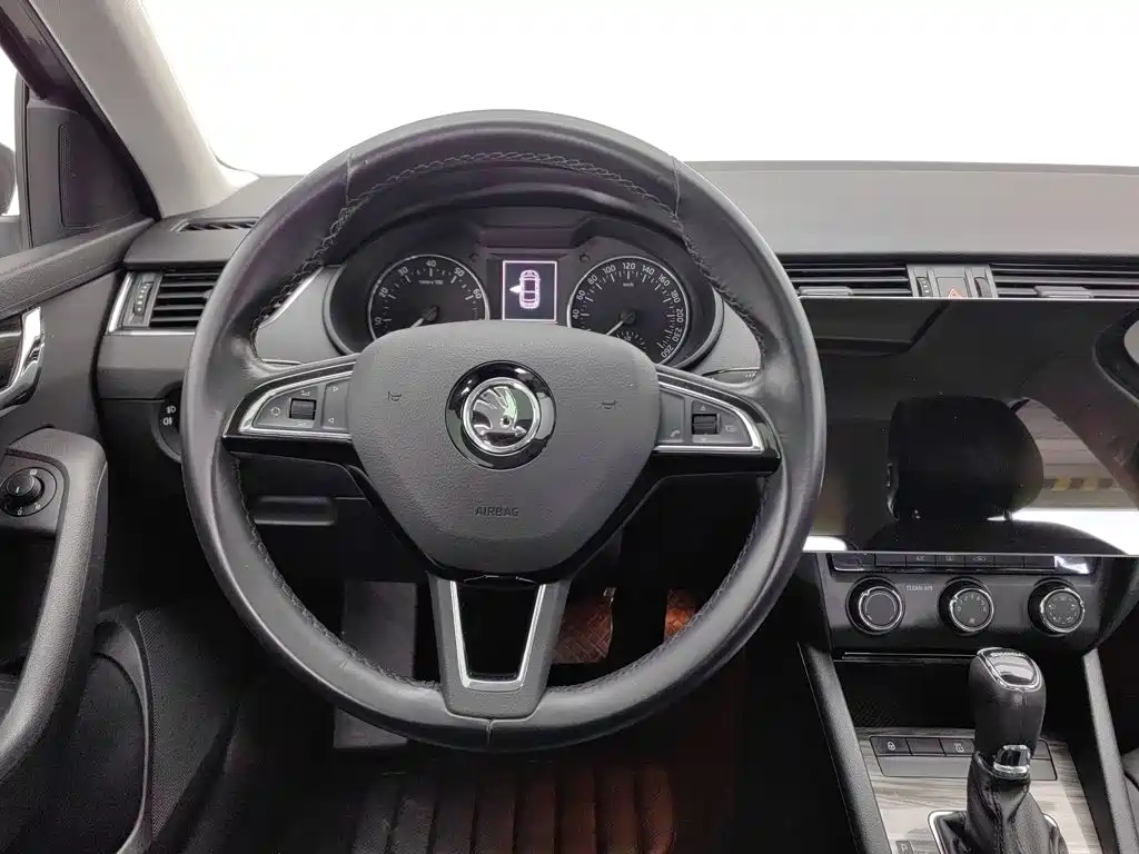 Skoda Octavia — миниатюра 11