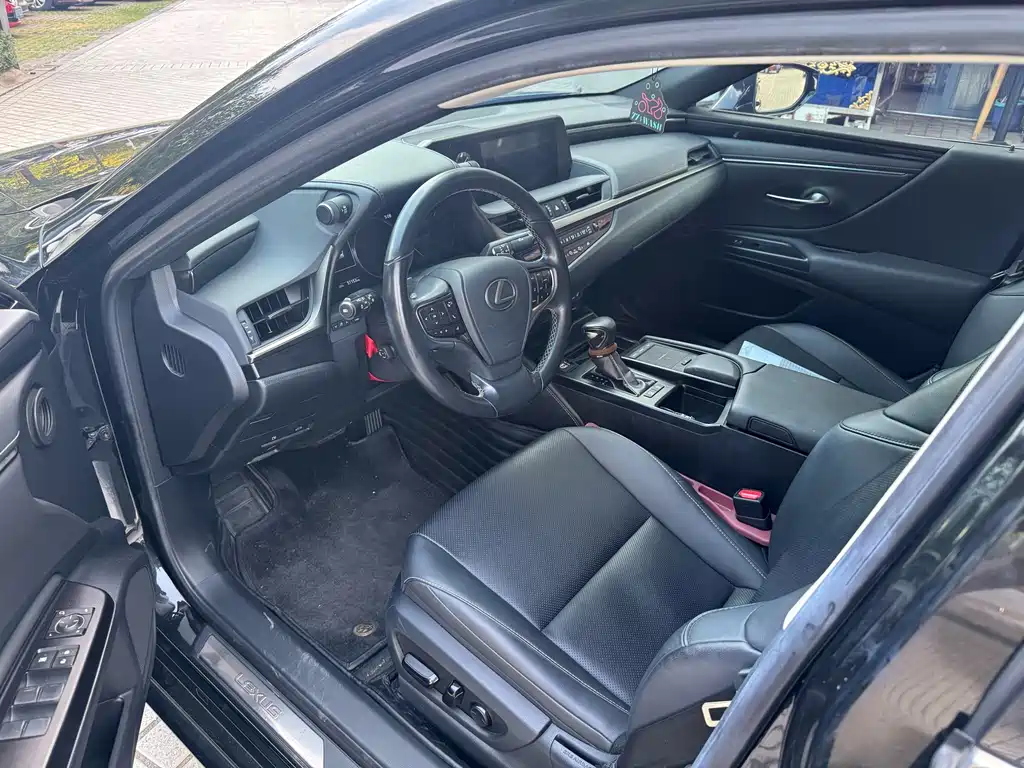 Lexus ES — миниатюра 7