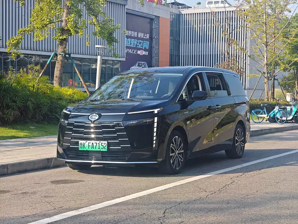GAC Motor Trumpchi E8 PHEV