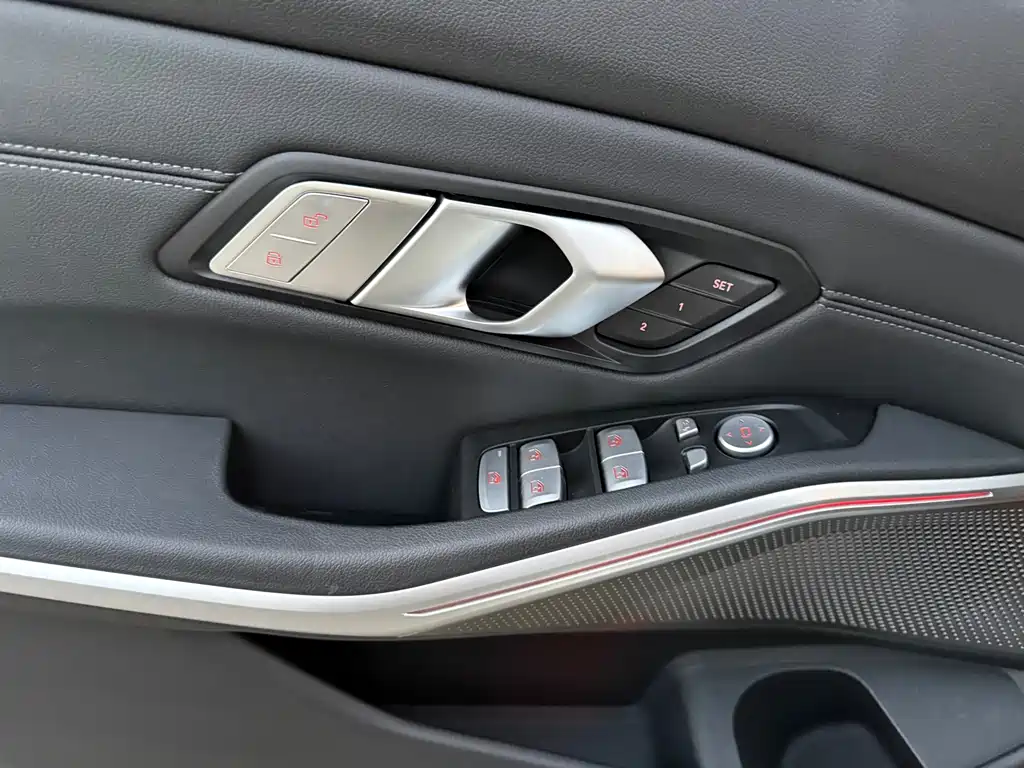 BMW 3 Series — миниатюра 18