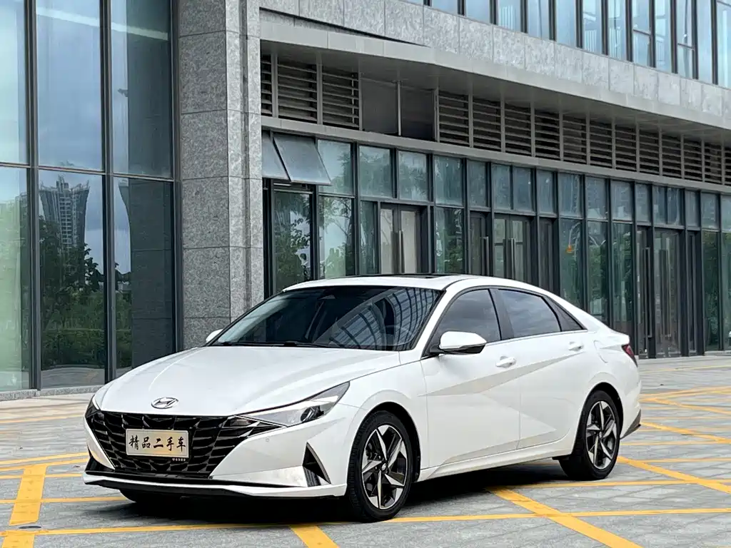 Hyundai Elantra