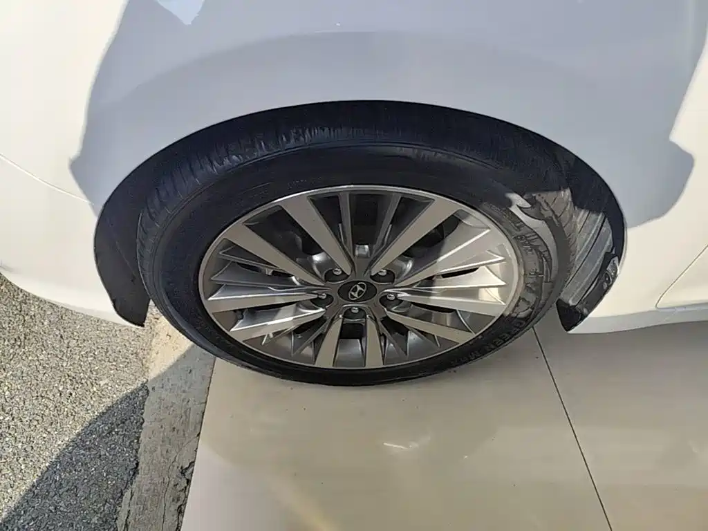 Hyundai Mistra — миниатюра 23