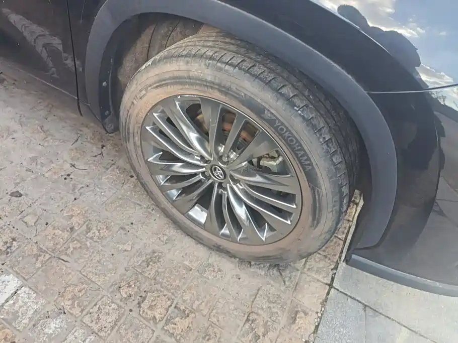 Toyota Highlander — миниатюра 6
