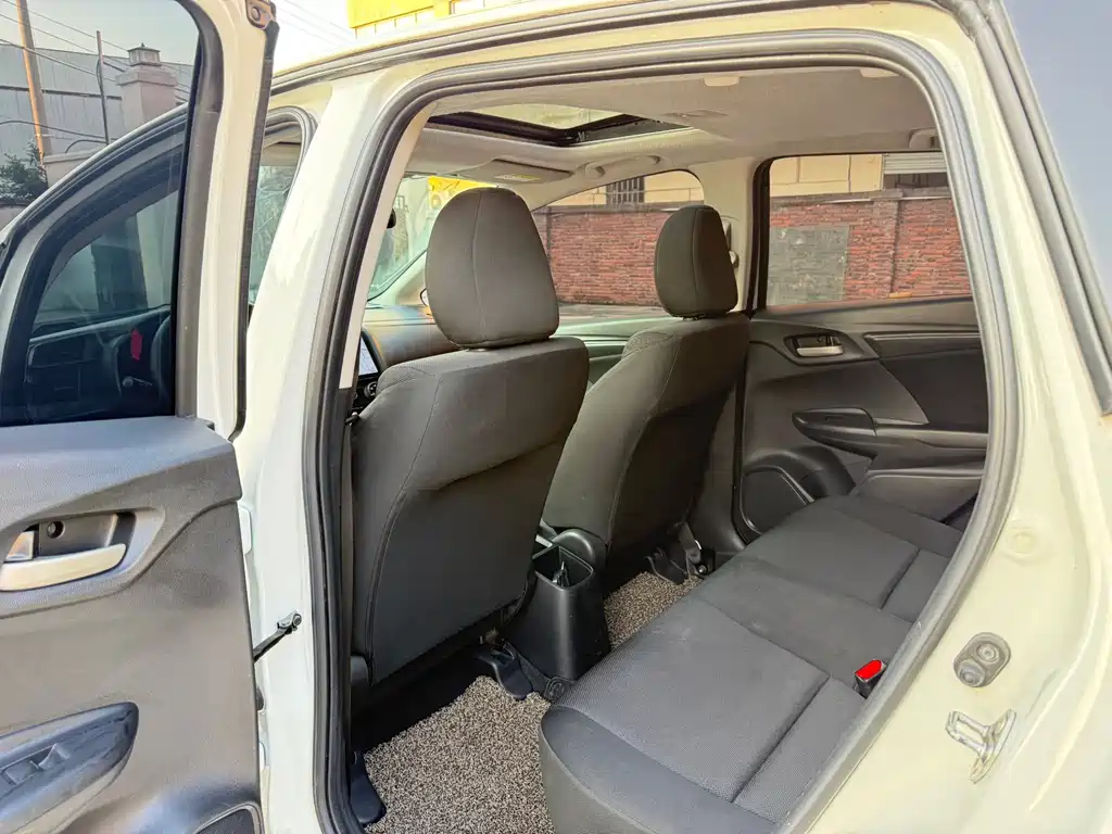 Honda Fit — миниатюра 5