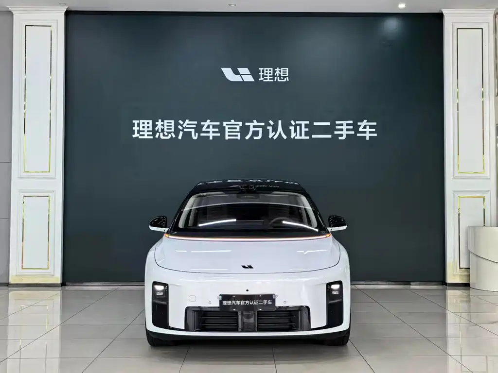 Li Auto 理想i8 2025