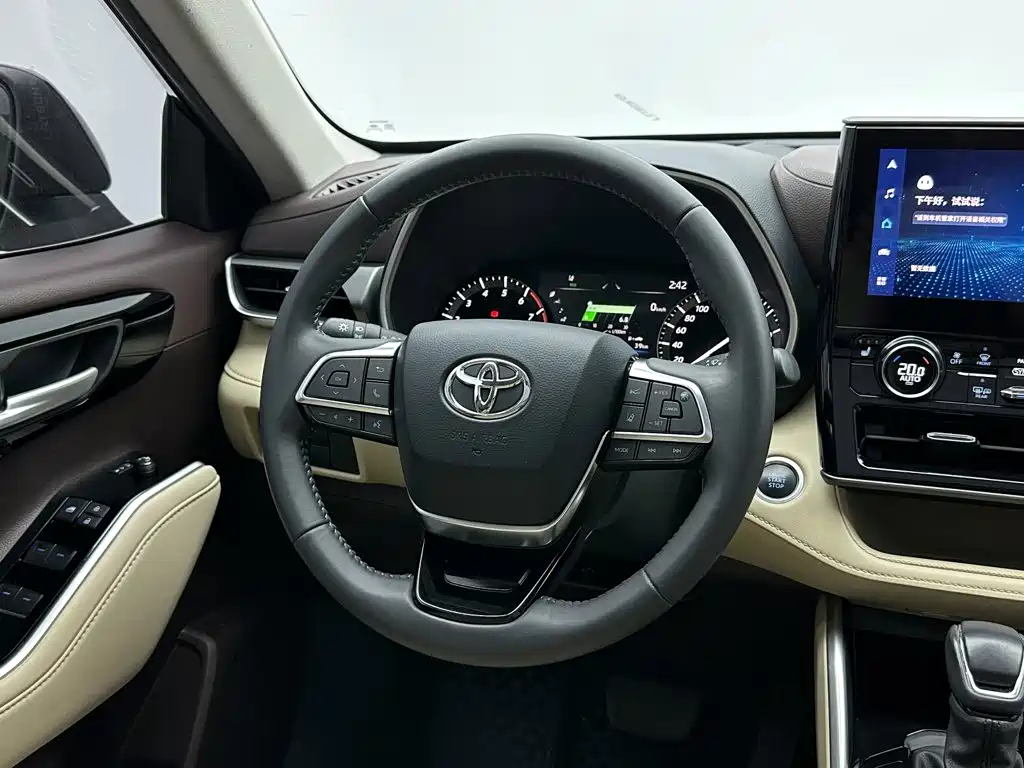Toyota Highlander — миниатюра 22