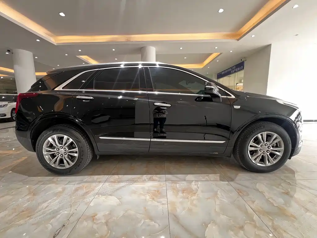 CADILLAC XT5