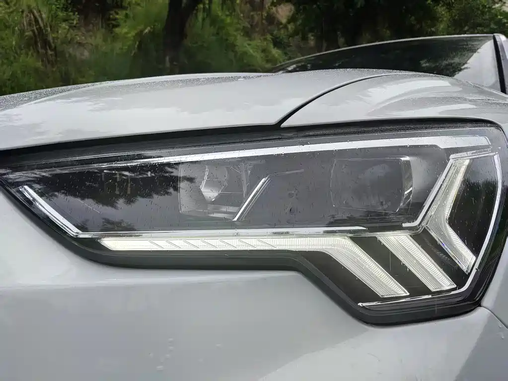 Audi Q3 — миниатюра 10