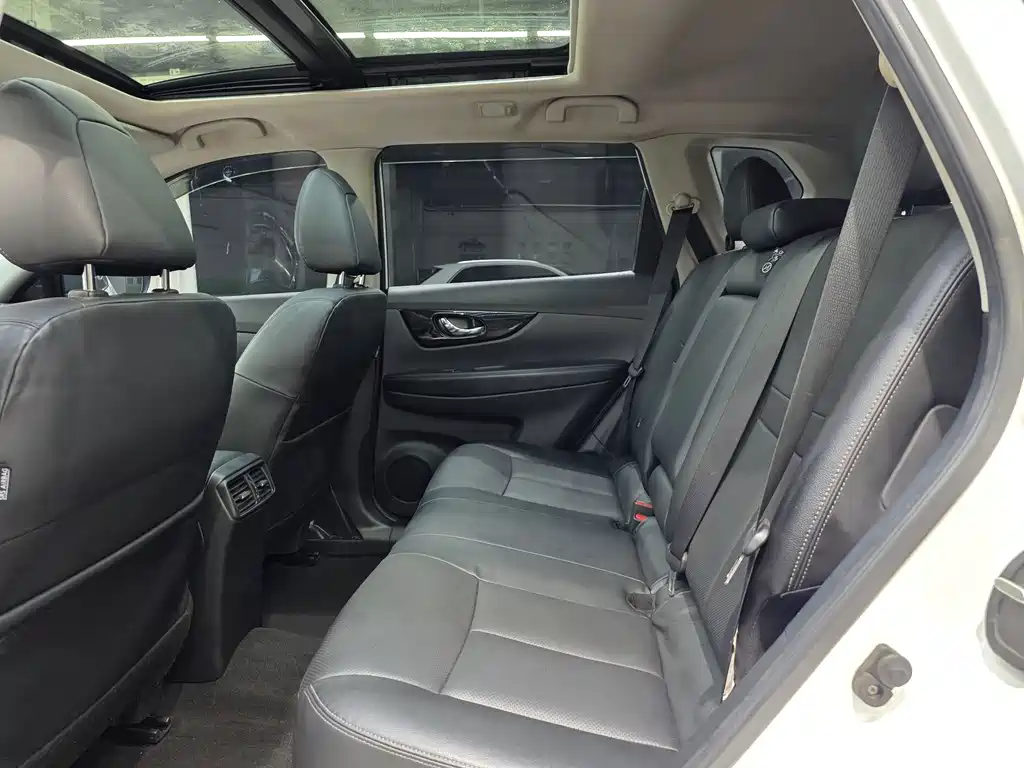 Nissan X-Trail — миниатюра 16