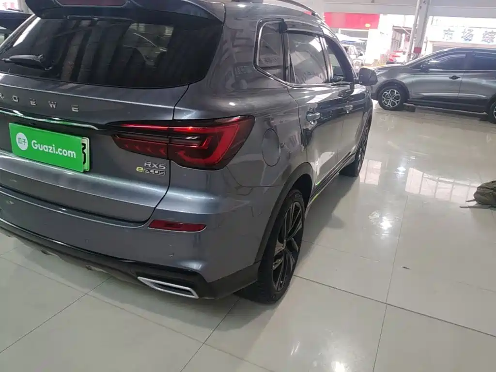 Roewe RX5 New Energy — миниатюра 8