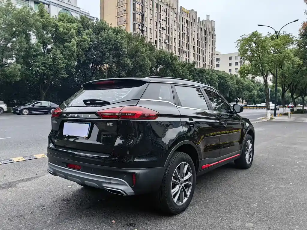 Geely Boyue — миниатюра 9