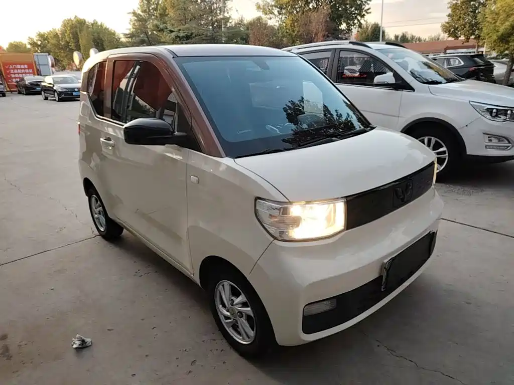 Wuling MINIEV — миниатюра 4