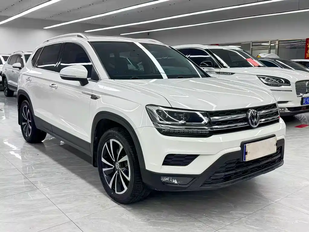Volkswagen Tharu — миниатюра 3