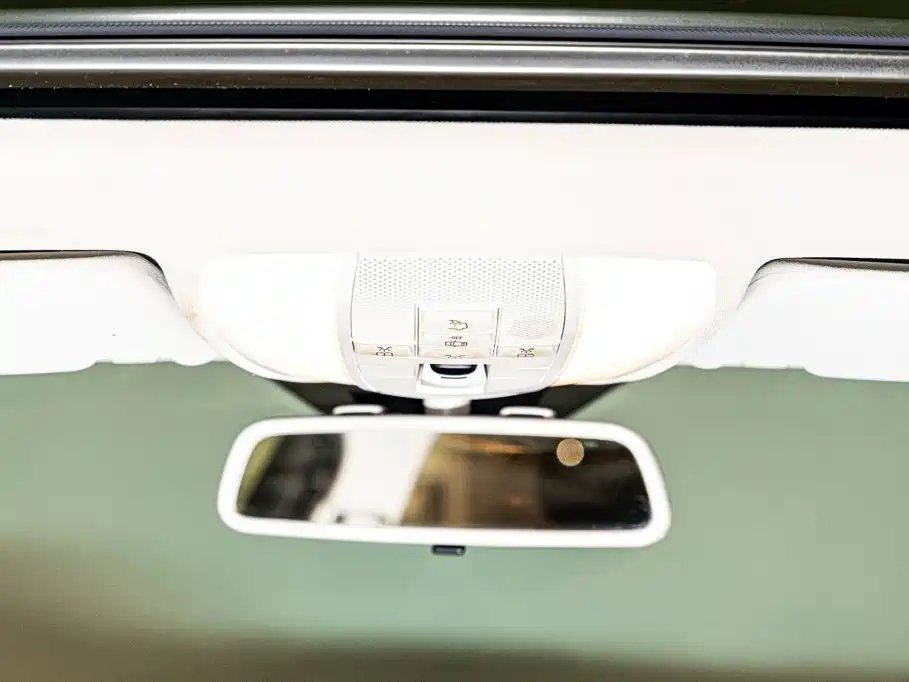 Mercedes-Benz C-Class — миниатюра 15