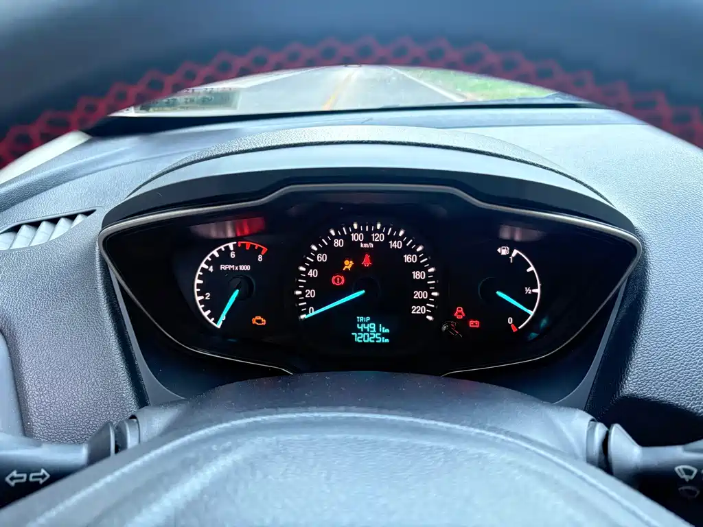 Ford Escort — миниатюра 9