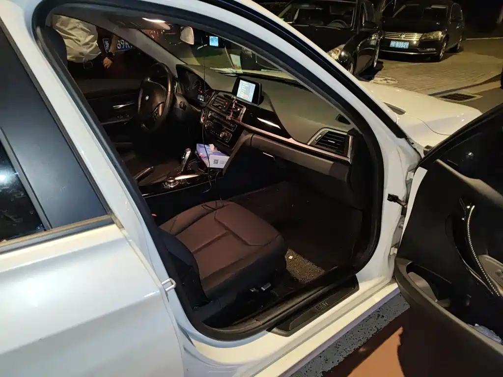 BMW 3 Series — миниатюра 17