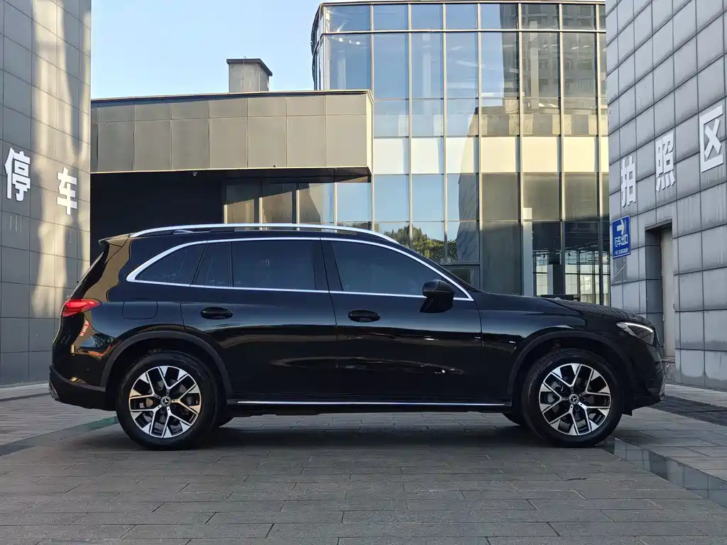 Mercedes-Benz GLC — миниатюра 21