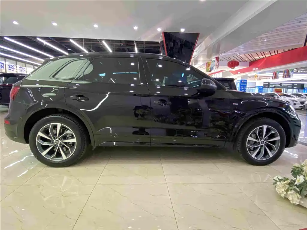 Audi Q5L — миниатюра 15